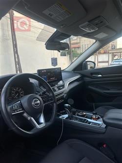 نيسان ألتيما